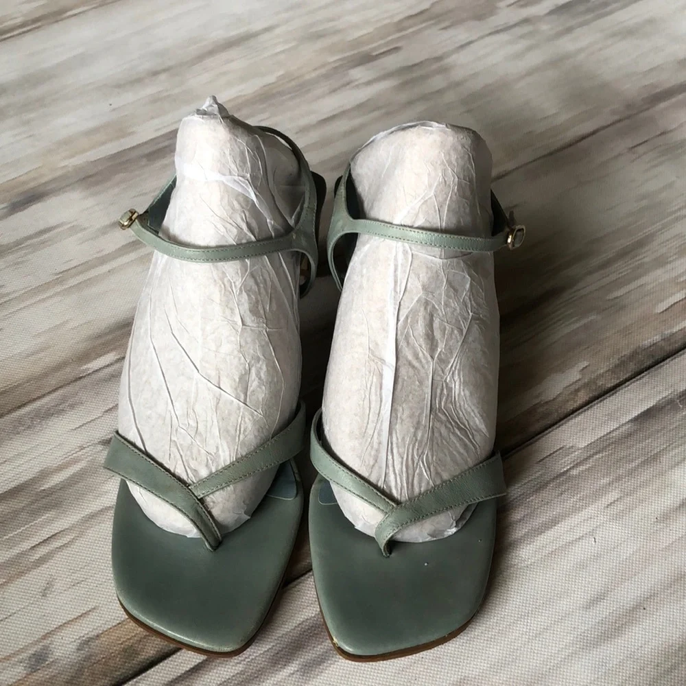 ETIENNE AIGNER HEELED SANDAL SIZE 8